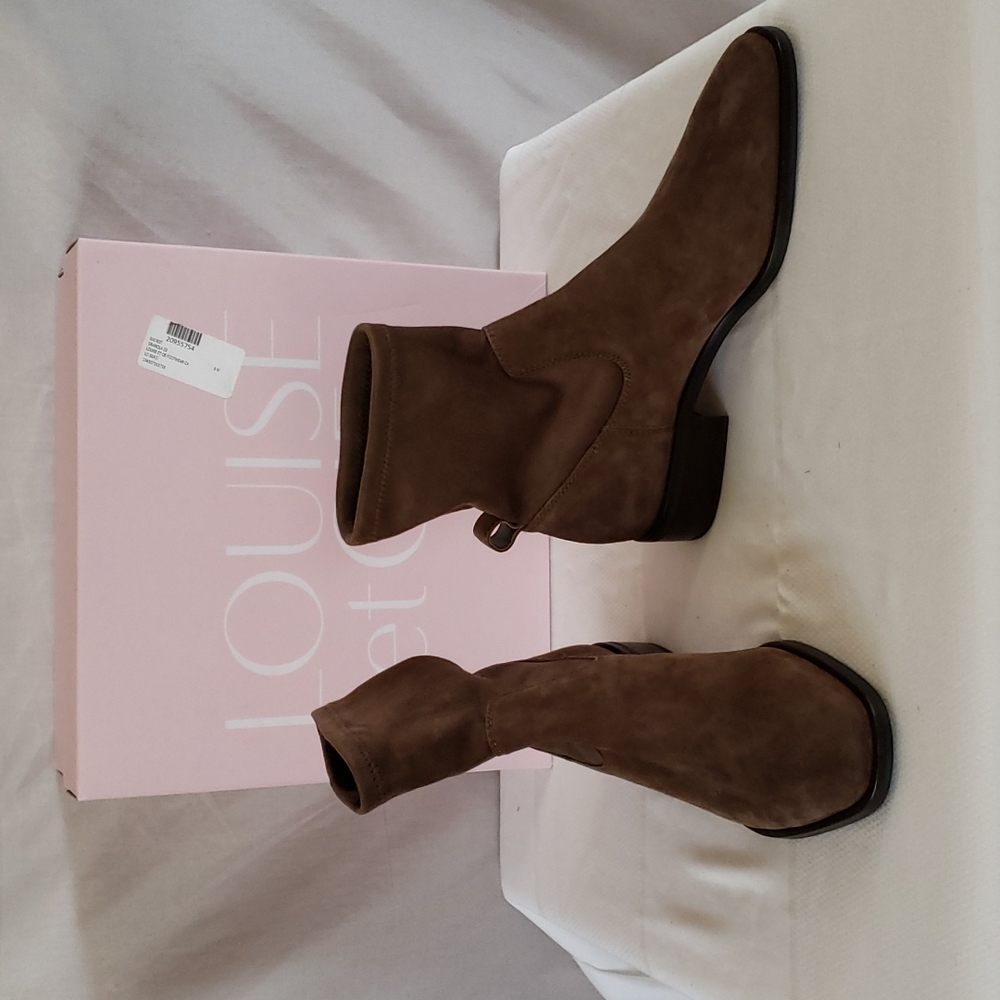 NEW Louis Et Cie  Silko Suede Smocked Boot
